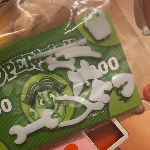 Hasbro Operation Game - Red, Yellow, Blue - Picture 4 of 9